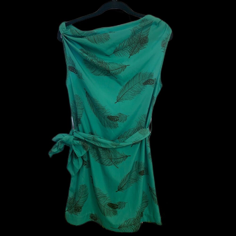 Blue Green feather pattern Akira fashion top/Blouse